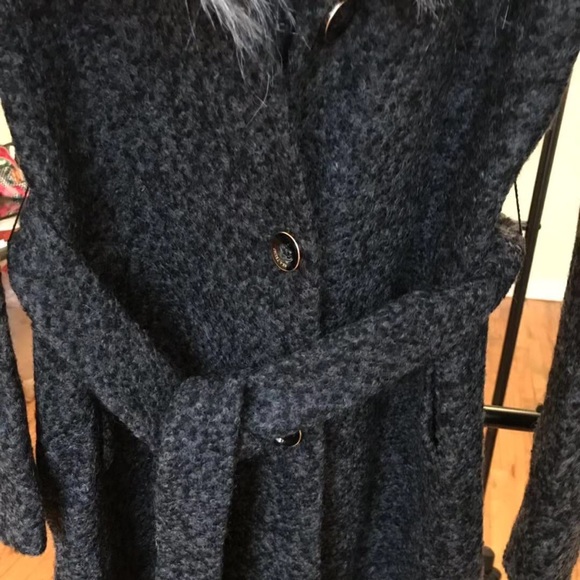 Ivanka Trump coat - Picture 3 of 7